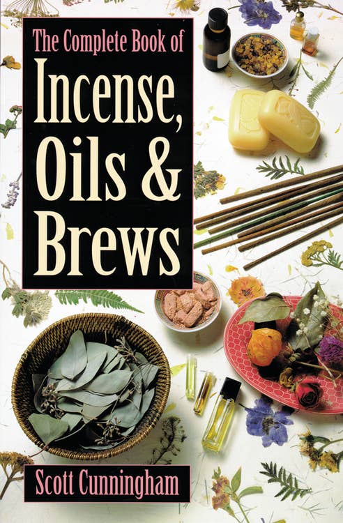 The Complete Book Of Incense, Oils And Brews: English