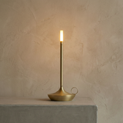 Arlo Cordless Aluminum Table Lamp: Gold
