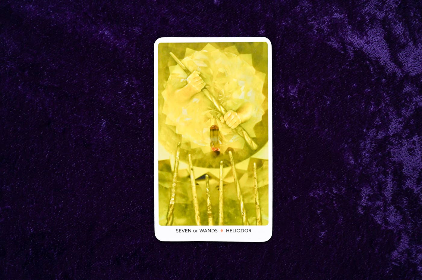 Crystal Keys Tarot: 78 Cards & 176-Page Full-Color Guidebook