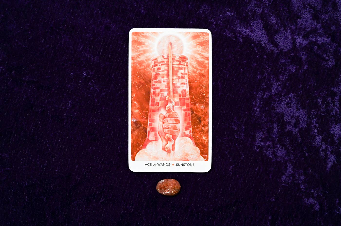 Crystal Keys Tarot: 78 Cards & 176-Page Full-Color Guidebook